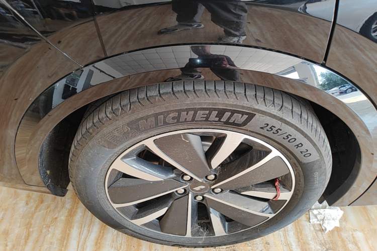 Used Li Auto L8 2025 Max Smart Refresh Edition Right Rear Wheel Hub