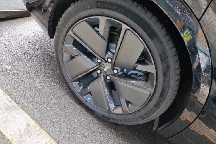 Used Li Auto L8 2025 Pro Smart Refresh Edition Right Rear Wheel Hub