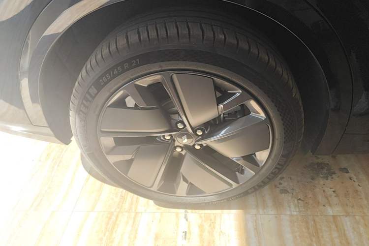Used Li Auto L8 2025 Max Smart Refresh Edition Right Rear Wheel Hub