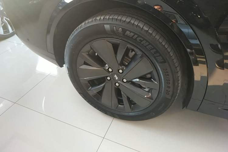 Used Li Auto L8 2025 Pro Smart Refresh Edition Right Rear Wheel Hub