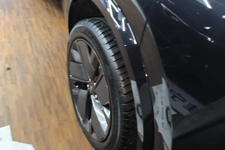 Used Li Auto L8 2025 Max Smart Refresh Edition Right Rear Wheel Hub
