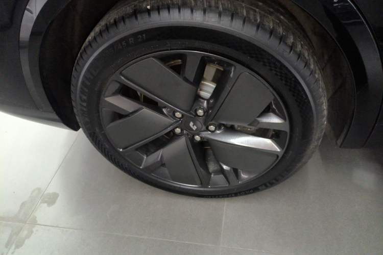 Used Li Auto L8 2025 Ultra Smart Refreshed Edition Right Rear Wheel Hub