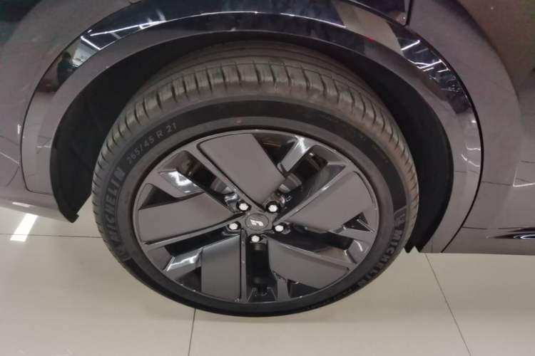 Used Li Auto L8 2025 Max Smart Refresh Edition Right Rear Wheel Hub