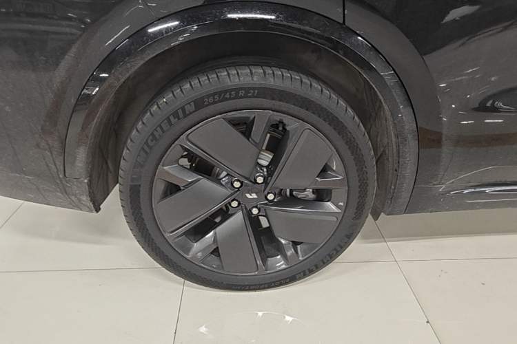 Used Li Auto L8 2025 Pro Smart Refresh Edition Right Rear Wheel Hub