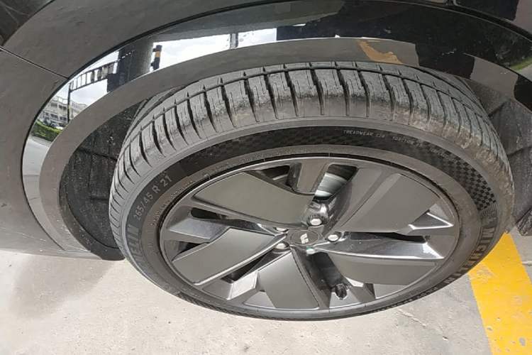 Used Li Auto L8 2025 Ultra Smart Refreshed Edition Right Rear Wheel Hub