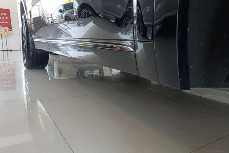 Used Li Auto L8 2025 Max Smart Refresh Edition Right Side Sill