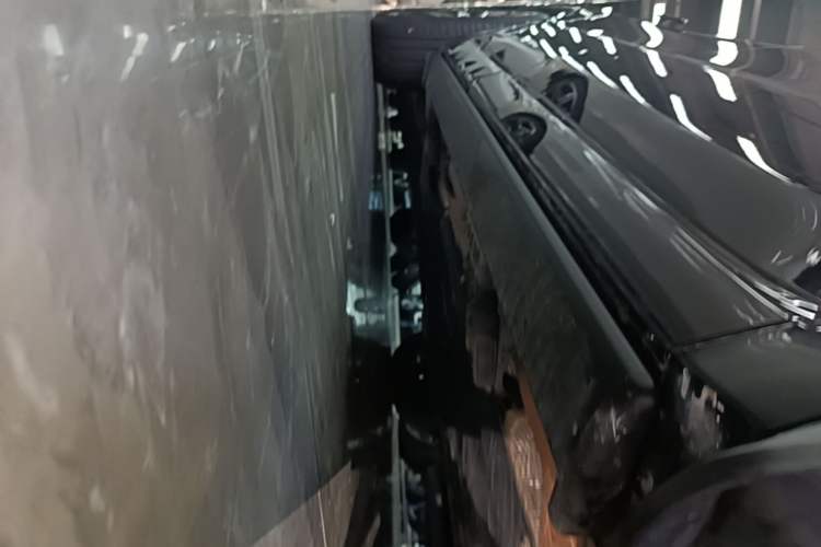 Used Li Auto L8 2025 Ultra Smart Refreshed Edition Right Side Sill