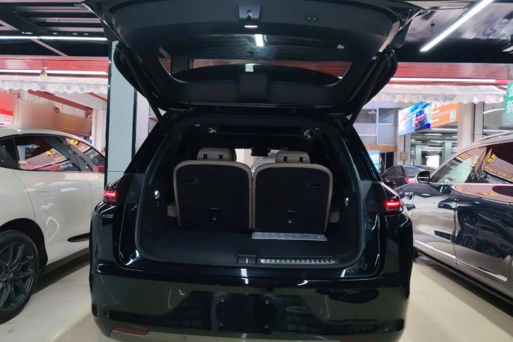Used Li Auto L8 2025 Pro Smart Refresh Edition Trunk