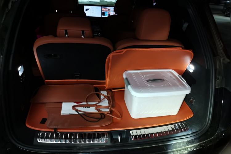 Used Li Auto L8 2025 Max Smart Refresh Edition Trunk