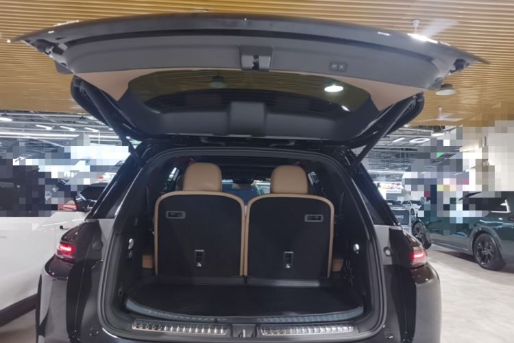 Used Li Auto L8 2025 Max Smart Refresh Edition Trunk