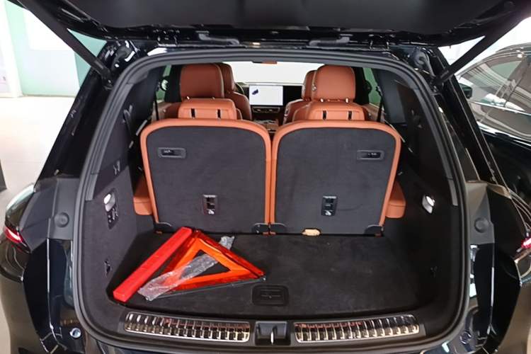 Used Li Auto L8 2025 Max Smart Refresh Edition Trunk