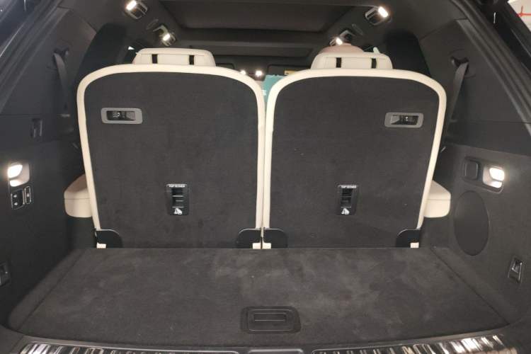 Used Li Auto L8 2025 Max Smart Refresh Edition Trunk