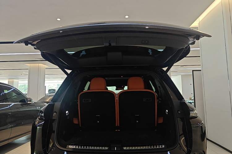 Used Li Auto L8 2025 Ultra Smart Refreshed Edition Trunk