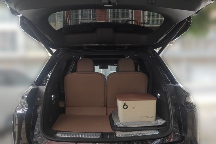 Used Li Auto L8 2025 Max Smart Refresh Edition Trunk
