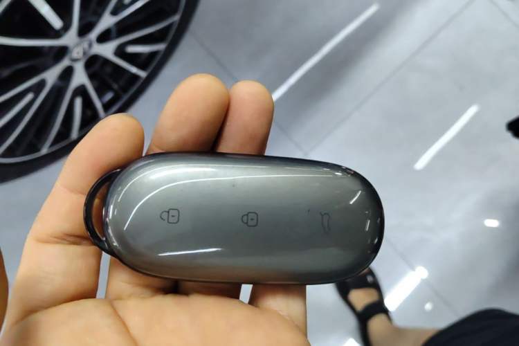 Used Li Auto L8 2025 Max Smart Refresh Edition Vehicle Key