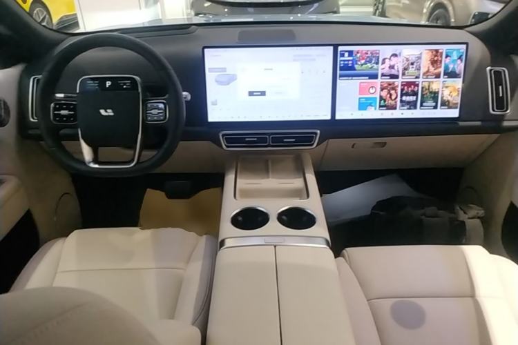 Used Li Auto L8 2025 Ultra Smart Refreshed Edition Center Console