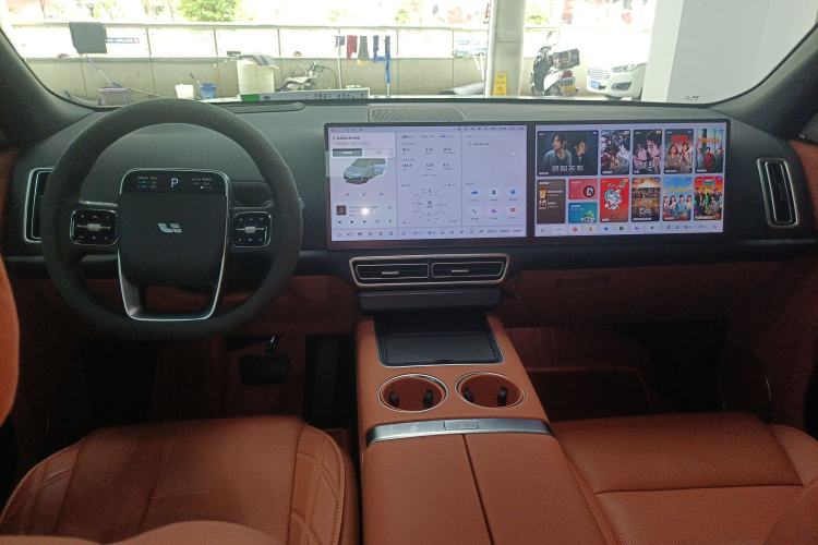 Used Li Auto L8 2025 Max Smart Refresh Edition Center Console