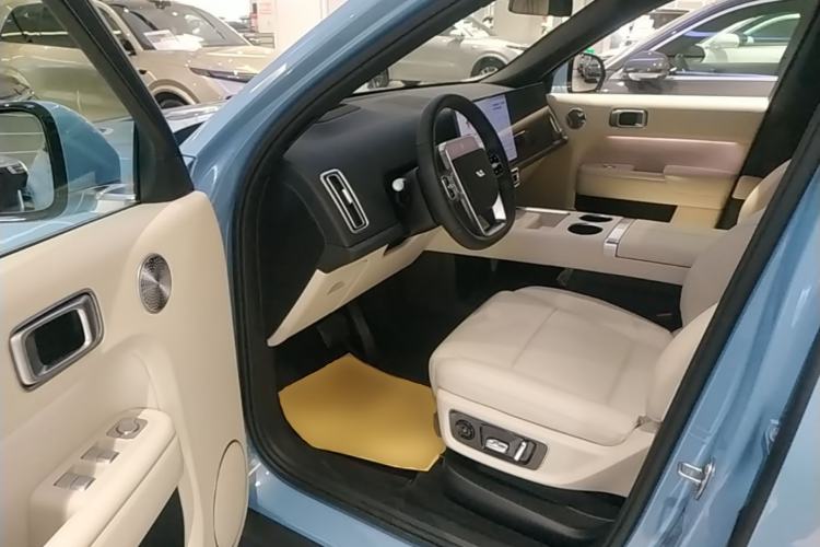 Used Li Auto L8 2025 Ultra Smart Refreshed Edition Driver Seat