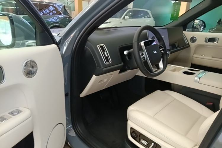 Used Li Auto L8 2025 Ultra Smart Refreshed Edition Driver Seat