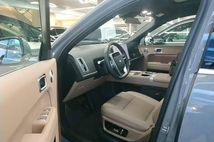 Used Li Auto L8 2025 Ultra Smart Refreshed Edition Driver Seat