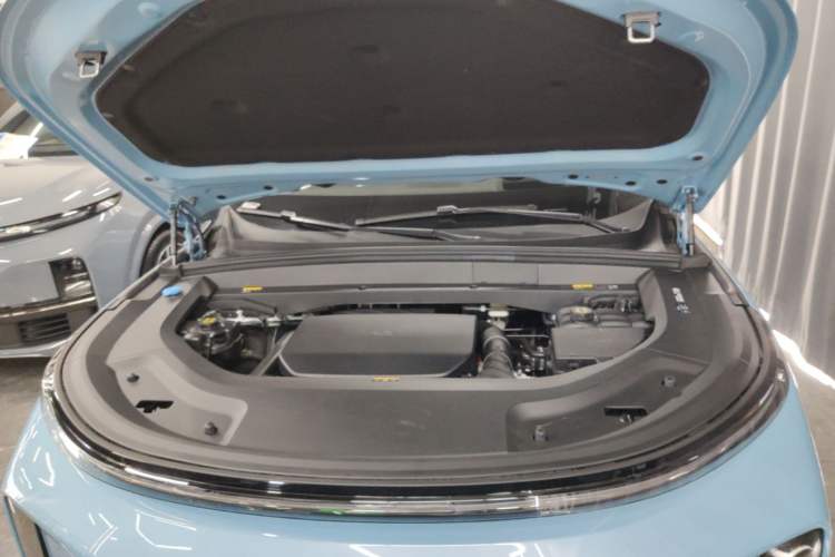 Used Li Auto L8 2025 Max Smart Refresh Edition Engine Bay