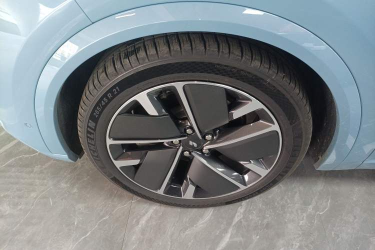 Used Li Auto L8 2025 Max Smart Refresh Edition Exterior 3