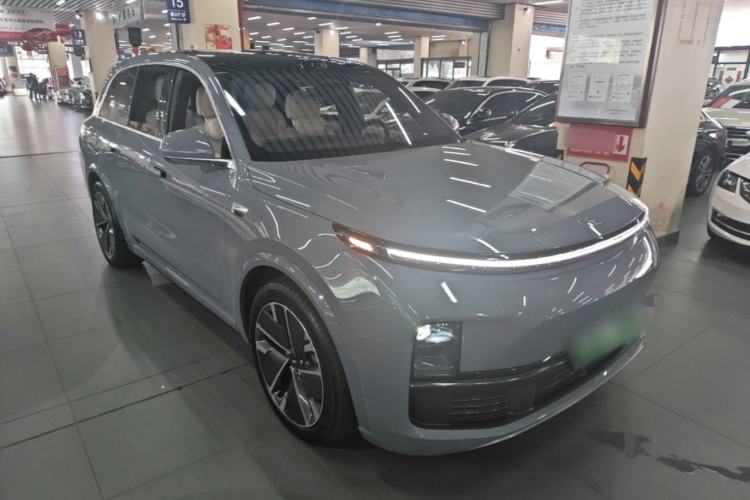 Used Li Auto L8 2025 Max Smart Refresh Edition Front Right 45 Deg