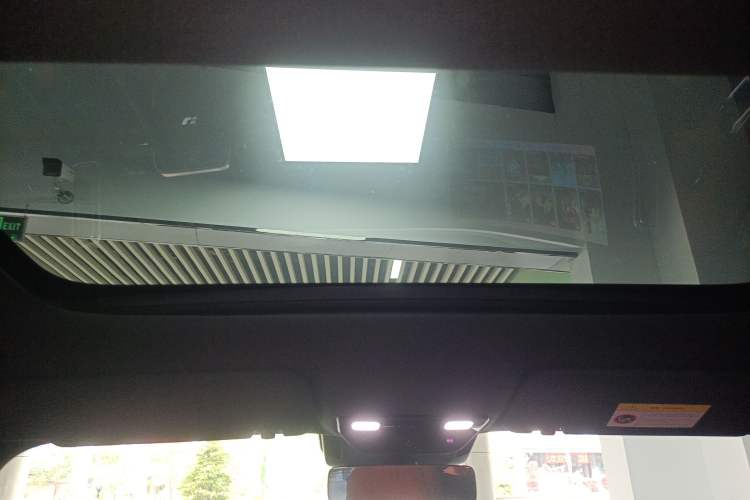Used Li Auto L8 2025 Max Smart Refresh Edition Headliner