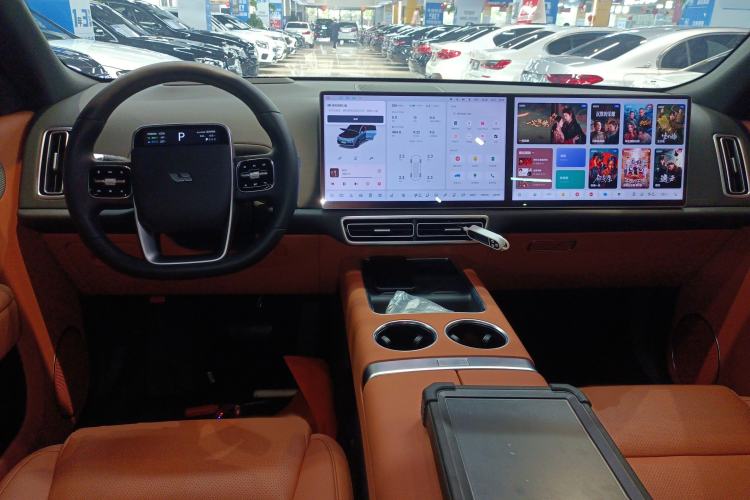 Used Li Auto L8 2025 Max Smart Refresh Edition Interior 2