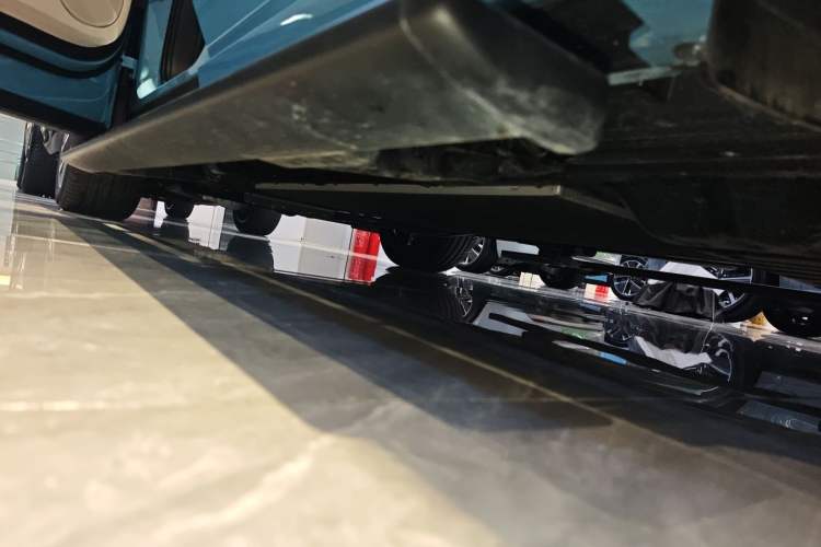 Used Li Auto L8 2025 Ultra Smart Refreshed Edition Left Side Sill