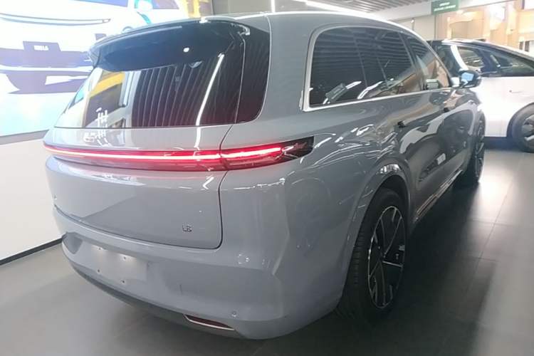 Used Li Auto L8 2025 Ultra Smart Refreshed Edition Rear Right 45 Deg