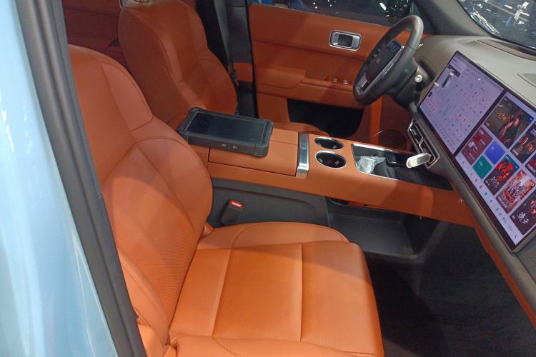 Used Li Auto L8 2025 Max Smart Refresh Edition Right Front Seat