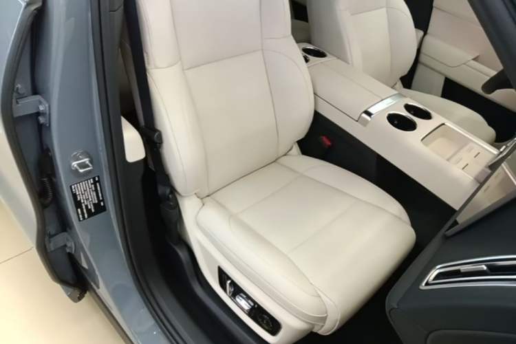 Used Li Auto L8 2025 Ultra Smart Refreshed Edition Right Front Seat