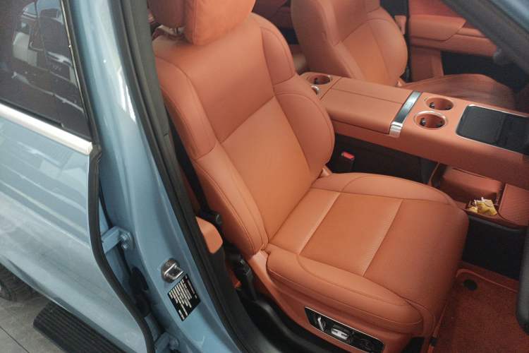 Used Li Auto L8 2025 Max Smart Refresh Edition Right Front Seat