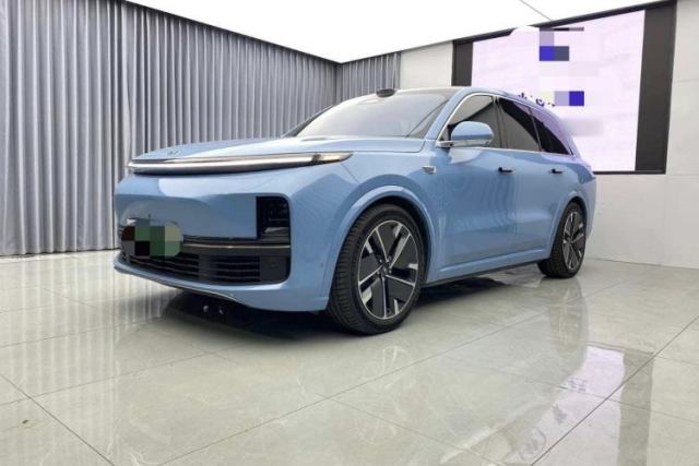 Ojetý Li Auto L8 2025 Max Smart Refresh Edition