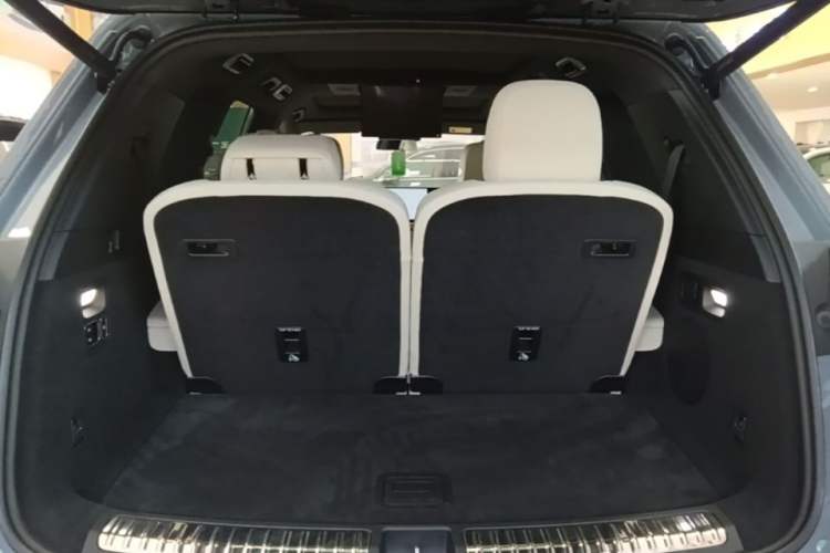 Used Li Auto L8 2025 Ultra Smart Refreshed Edition Trunk