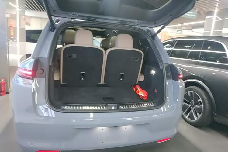 Used Li Auto L8 2025 Ultra Smart Refreshed Edition Trunk