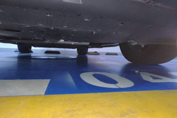 Used Li Auto L8 2025 Ultra Smart Refreshed Edition Chassis Front