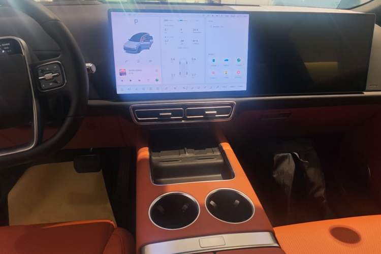 Used Li Auto L8 2025 Max Smart Refresh Edition Audio And AC Panel