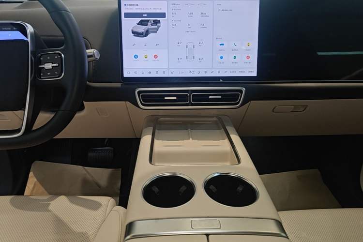 Used Li Auto L8 2025 Max Smart Refresh Edition Audio And AC Panel