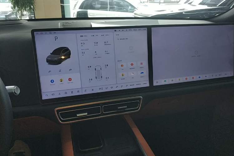 Used Li Auto L8 2025 Ultra Smart Refreshed Edition Audio And AC Panel