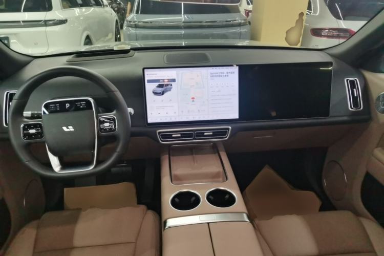 Used Li Auto L8 2025 Ultra Smart Refreshed Edition Center Console