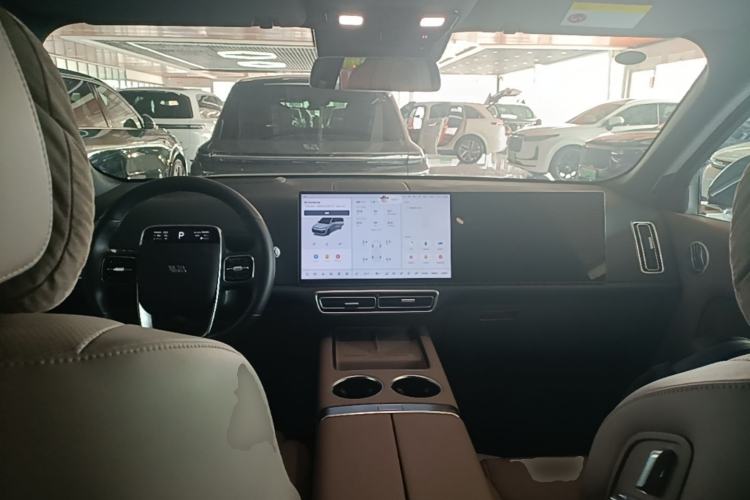 Used Li Auto L8 2025 Ultra Smart Refreshed Edition Center Console