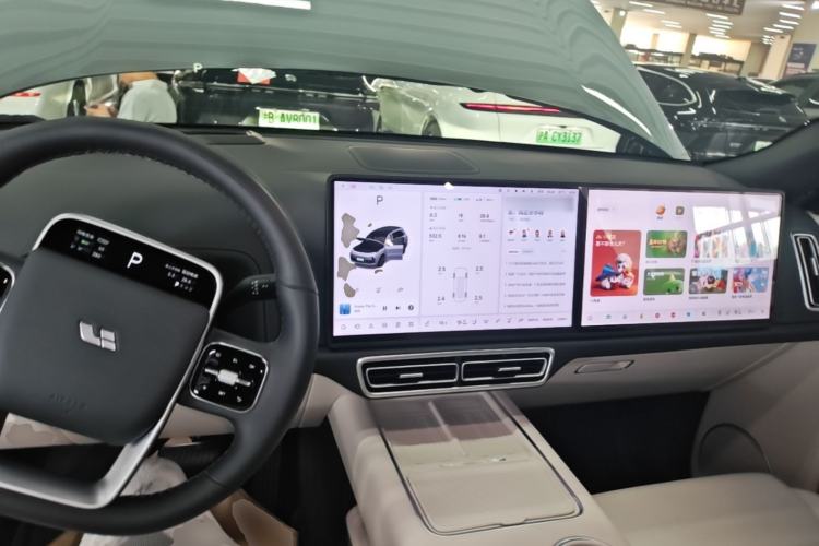 Used Li Auto L8 2025 Max Smart Refresh Edition Center Console