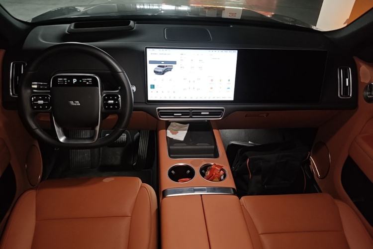 Used Li Auto L8 2025 Ultra Smart Refreshed Edition Center Console