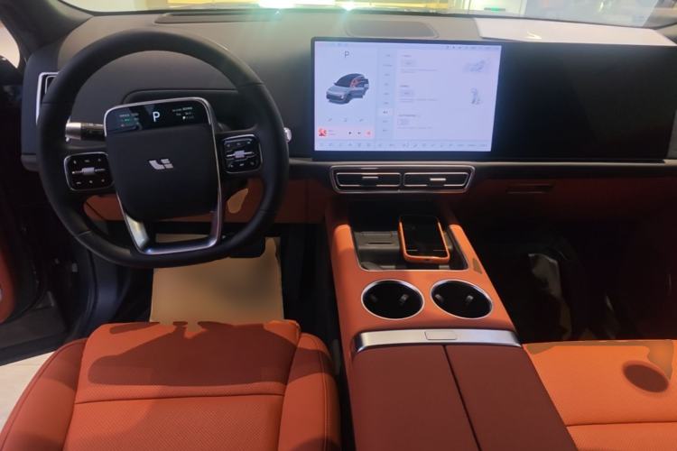 Used Li Auto L8 2025 Max Smart Refresh Edition Center Console