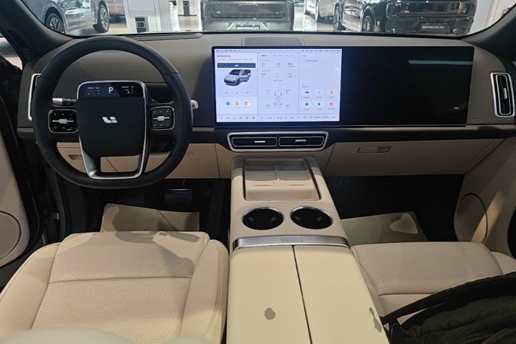 Used Li Auto L8 2025 Max Smart Refresh Edition Center Console