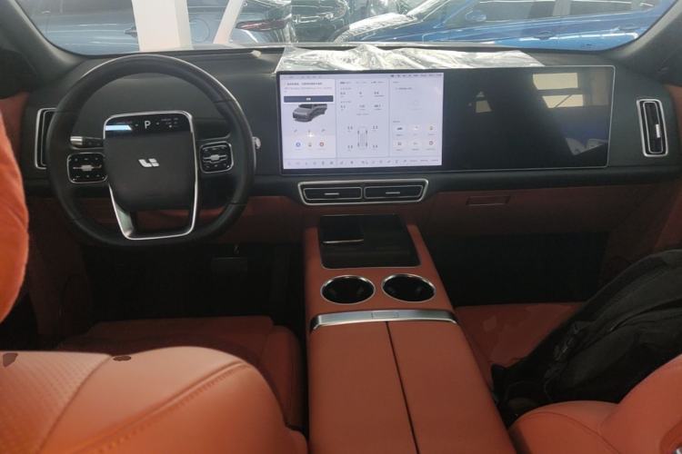 Used Li Auto L8 2025 Max Smart Refresh Edition Center Console