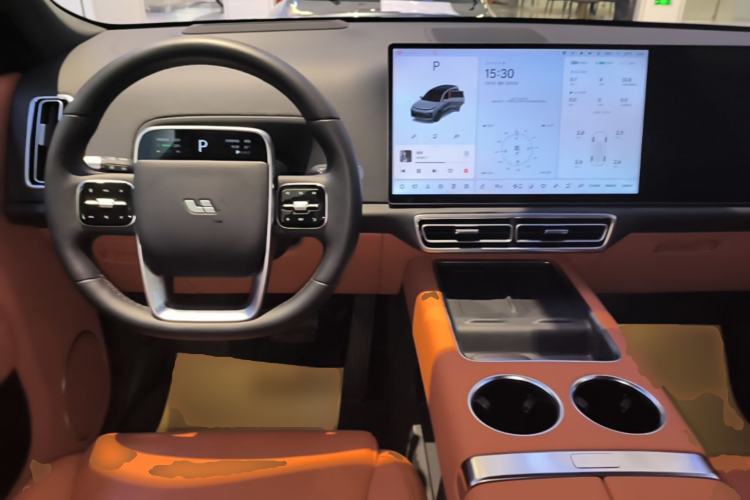 Used Li Auto L8 2025 Max Smart Refresh Edition Center Console