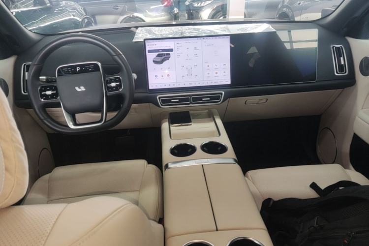 Used Li Auto L8 2025 Max Smart Refresh Edition Center Console
